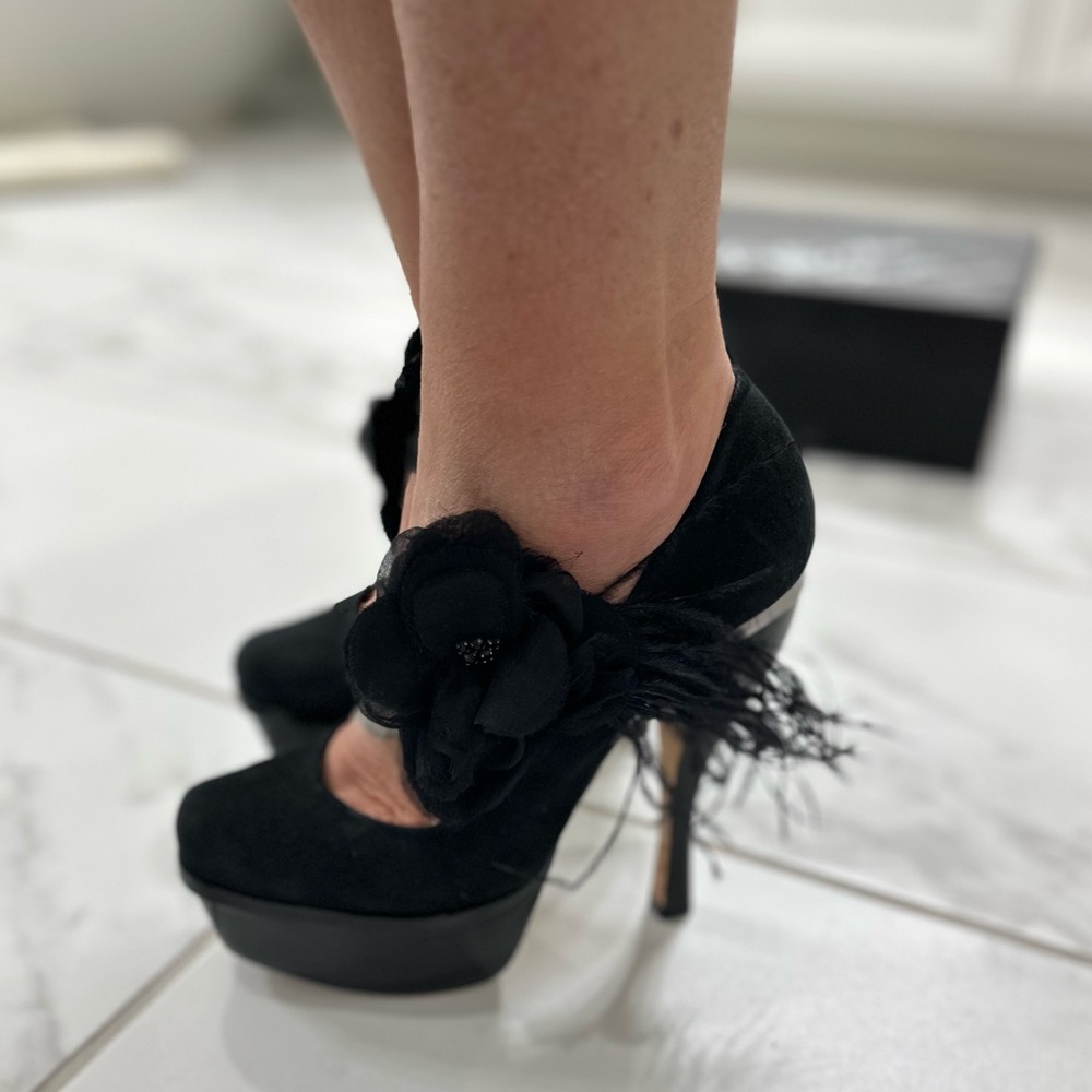 Alice and Olivia Beatrix Platform heels